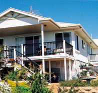 Loverings White House - Emu Bay - Accommodation Newcastle