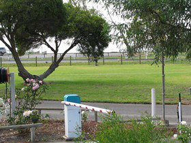 Milang Lakeside Caravan Park - Accommodation Newcastle 2