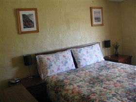 Southern Ocean Retreats - Goondooloo - Accommodation Newcastle 2