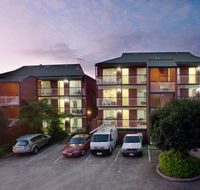 Aabon Holiday Apartments  Motel - Accommodation Newcastle