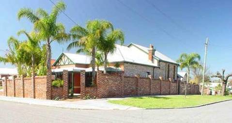 Above Bored Bed And Breakfast - Accommodation Newcastle 0