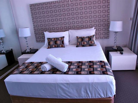 Aegean Apartments - Accommodation Newcastle 9