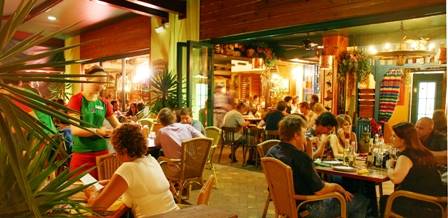 Airlie Beach Hotel - Accommodation Newcastle 7