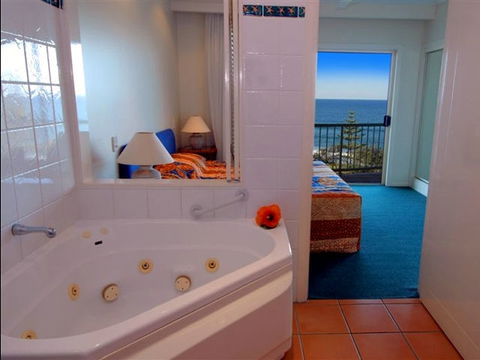 Alex Seaside Resort - Accommodation Newcastle 2