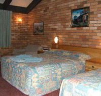 All Travellers Motor Inn
