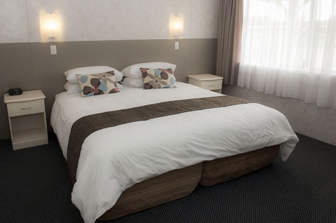 Aloha Apartments - Accommodation Newcastle 0