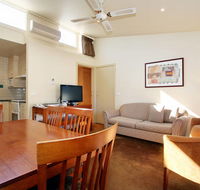 Alzburg Resort - Accommodation Newcastle