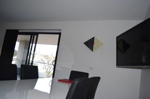 Apex Park Holiday Apartments - Accommodation Newcastle 3