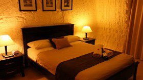 Underground Bed And Breakfast - Accommodation Newcastle 8
