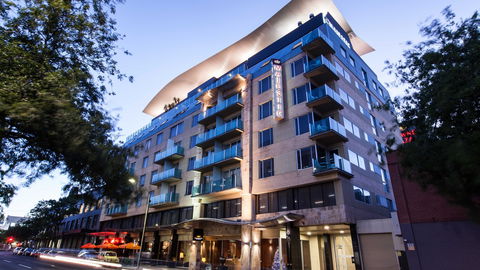 Majestic Roof Garden Hotel - Accommodation Newcastle 1