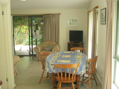 Tim's Place - Accommodation Newcastle 6