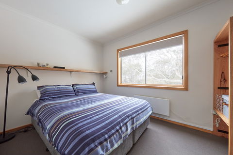 Ripparoo Ski Lodge - Accommodation Newcastle 2