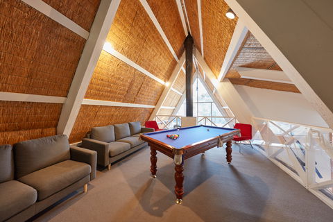 Ripparoo Ski Lodge - Accommodation Newcastle 5