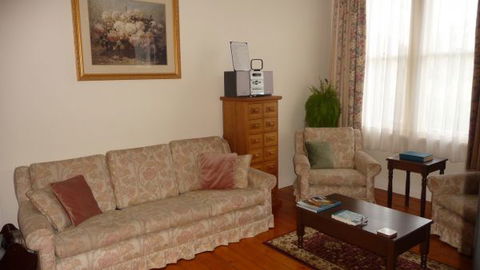 Amor Of Red Hill - Accommodation Newcastle 1