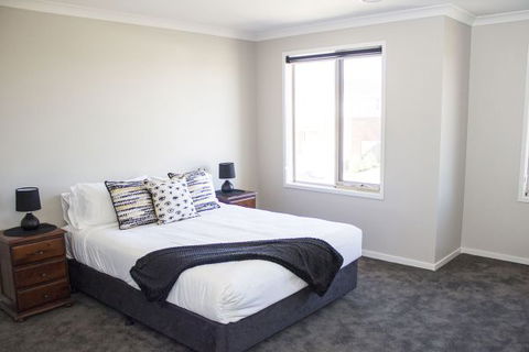 Ballarat Luxury Villas - Accommodation Newcastle 0