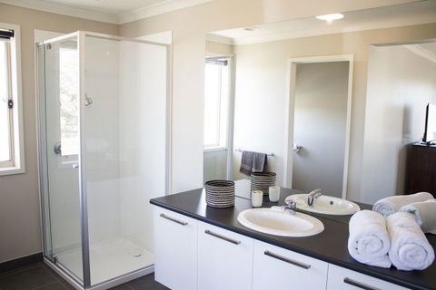 Ballarat Luxury Villas - Accommodation Newcastle 2