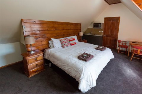 Gold Mine Guesthouse - Accommodation Newcastle 3