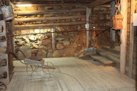 Gold Mine Guesthouse - Accommodation Newcastle 6