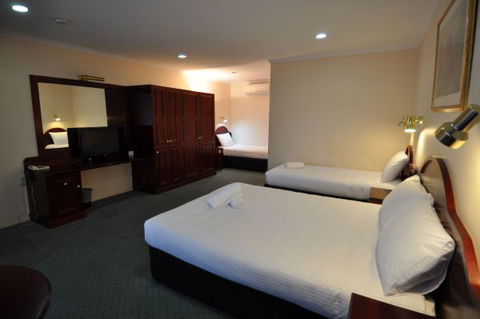 Hilton Motel - Accommodation Newcastle 2
