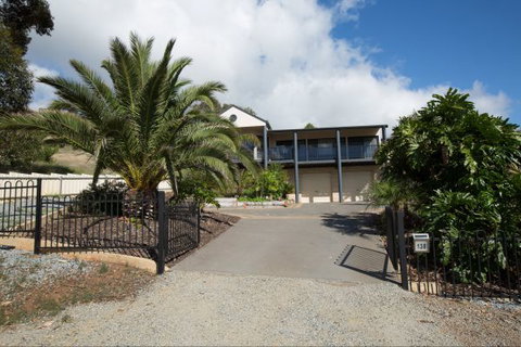 Amazing Views - Accommodation Newcastle 1