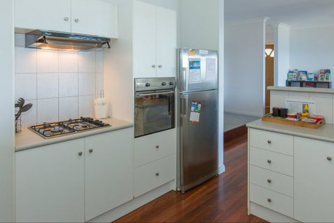 Amazing Views - Accommodation Newcastle 3