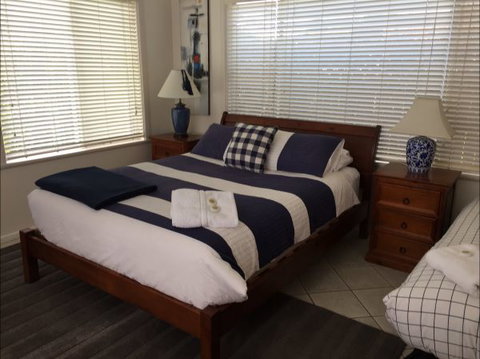 Apartments On-The-Park: March - Accommodation Newcastle 0