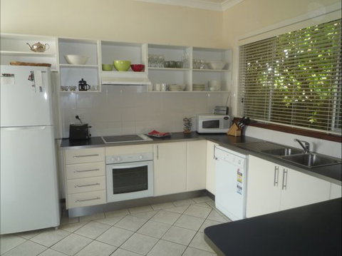 Apartments On-The-Park: March - Accommodation Newcastle 10
