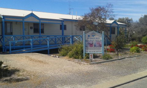 Marion Bay Holiday Villas - Accommodation Newcastle 1