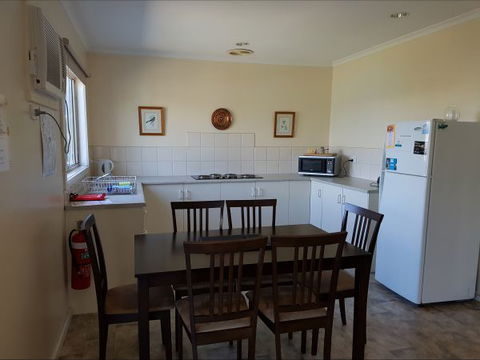 Marion Bay Holiday Villas - Accommodation Newcastle 6