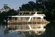 Whitewater Houseboat - Accommodation Newcastle 0
