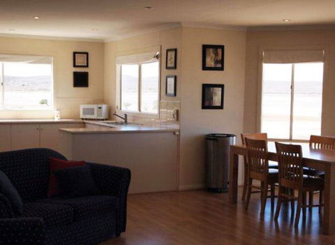 Mariner's Retreat - Accommodation Newcastle 3