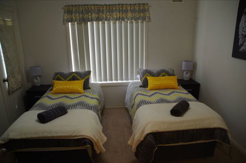 Marina Park View - Accommodation Newcastle 6