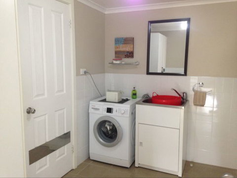 Clove Hitch Holiday House - Accommodation Newcastle 5