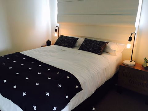 Farm Pod At Twamley Farm - Accommodation Newcastle 13