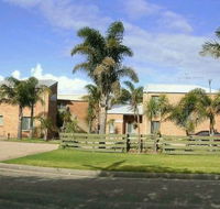 Fronds Holiday Apartments - Accommodation Newcastle