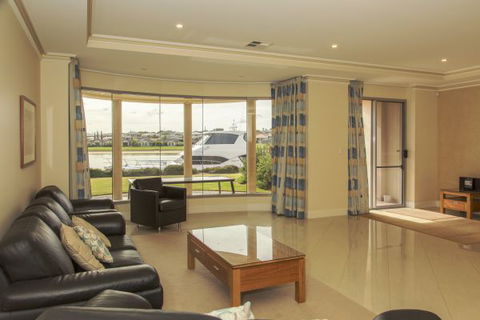 Monterey Waters 27B - Accommodation Newcastle 0
