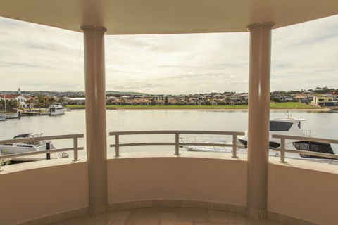 Monterey Waters 27B - Accommodation Newcastle 5