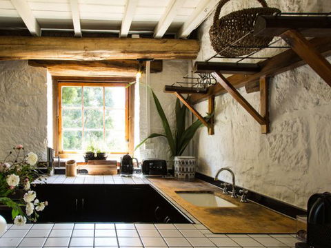 Farm Pod At Twamley Farm - Accommodation Newcastle 6