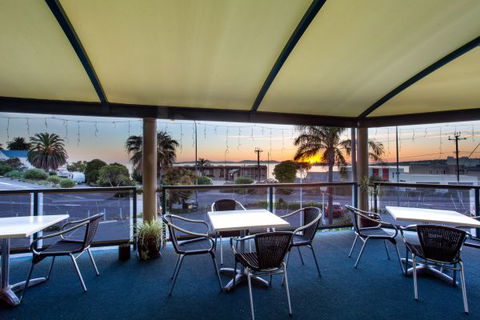 Adventure Backpackers - Accommodation Newcastle 5