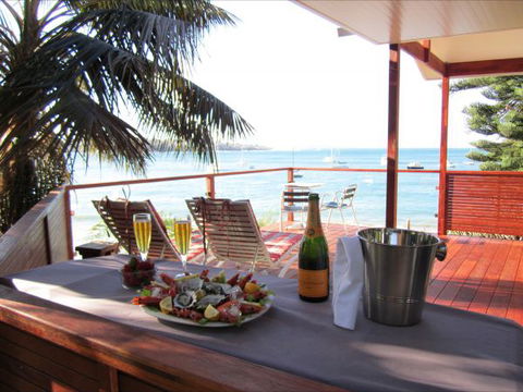 Bundeena Beach Hut - Accommodation Newcastle 0