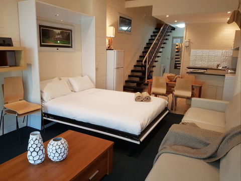 Cedarwood Apartments - Accommodation Newcastle 7