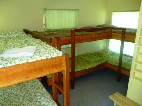 Christmas Creek Cafe` And Cabins - Accommodation Newcastle 4