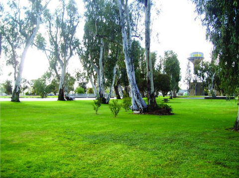 Cohuna Bankhead Terraces - Accommodation Newcastle 6