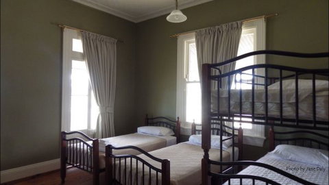 Eddy's Of Canowindra - Accommodation Newcastle 1