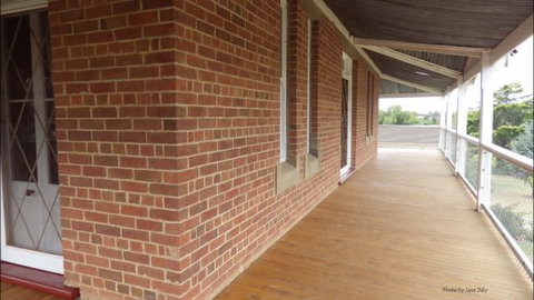 Eddy's Of Canowindra - Accommodation Newcastle 4