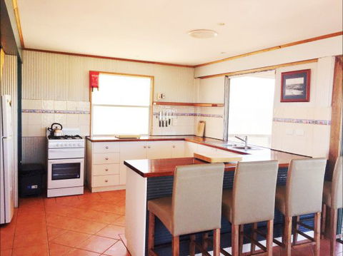 Fowlers Bay Beach House - Accommodation Newcastle 5