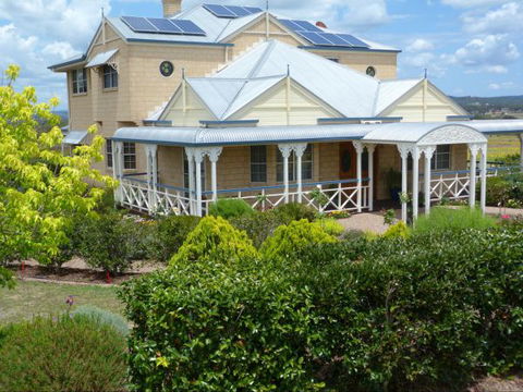 Grovely House Bed And Breakfast - Accommodation Newcastle 0