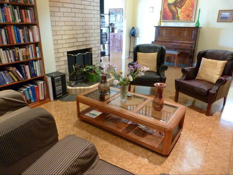 Grovely House Bed And Breakfast - Accommodation Newcastle 3
