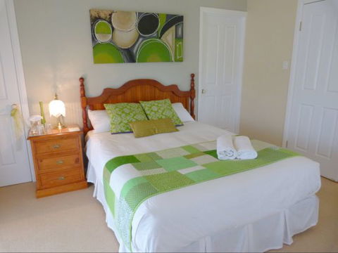 Grovely House Bed And Breakfast - Accommodation Newcastle 4