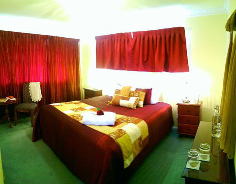 Grovely House Bed And Breakfast - Accommodation Newcastle 7